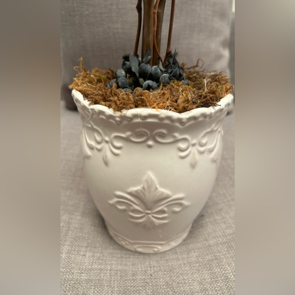 Real-Like Berry Topiary Wood/Moss on Anca Leaves Dotted Bead Motif Pot #092424 - Picture 8 of 9